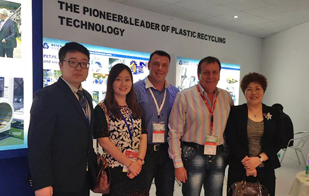 Сучжоу Xingbeier Hollow Forming Equipment Co., Ltd.